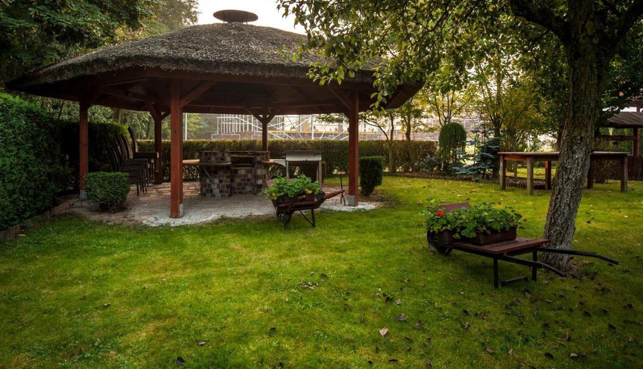 Hotel Akademia Kuraszkow Kuraszkow  Exteriér fotografie